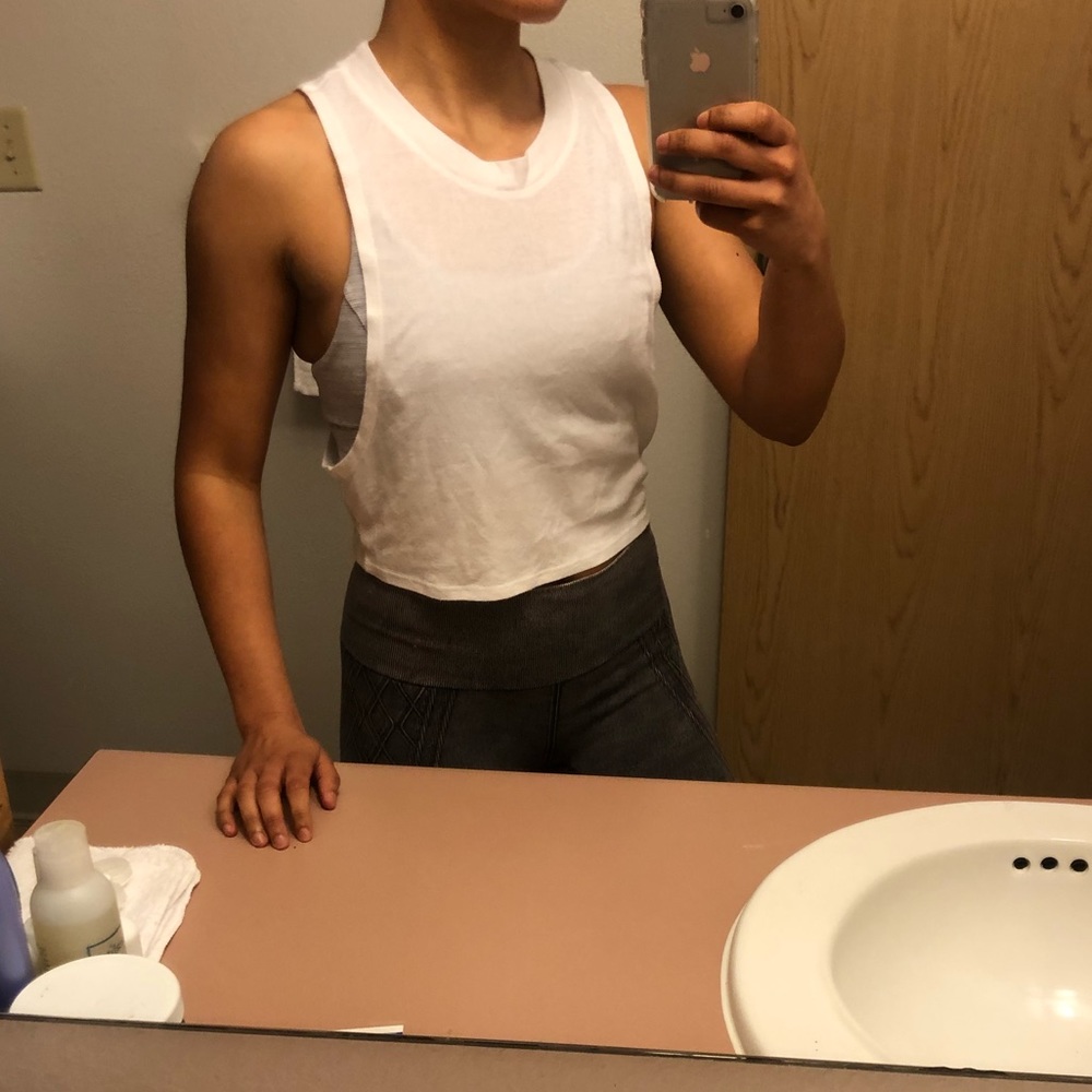 Alo Yoga tank